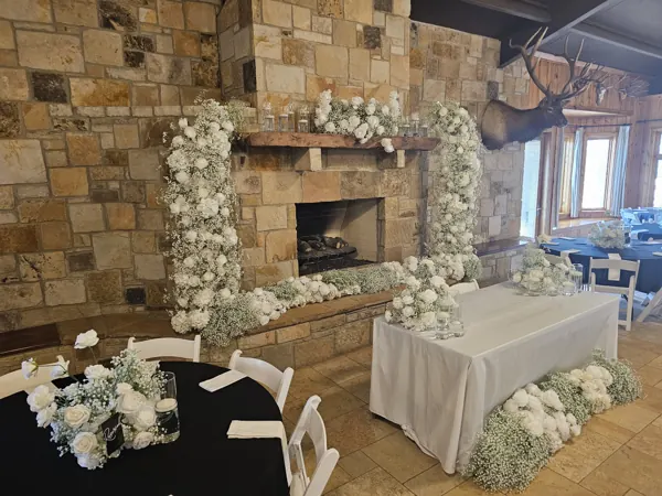 White wedding florals at 501 Ranch in Uvalde TX