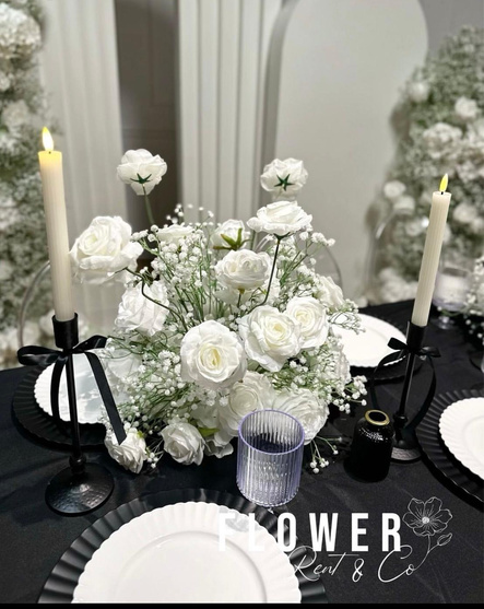 Centerpiece tall arrangement